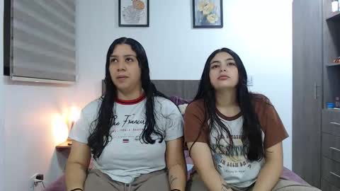 Scarlett and Jazmin online show from March 28, 9:42 am