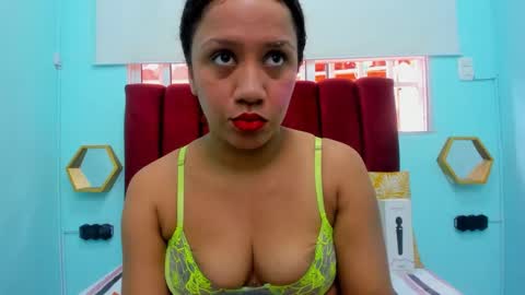 scarlett_fox20 online show from February 20, 1:44 pm