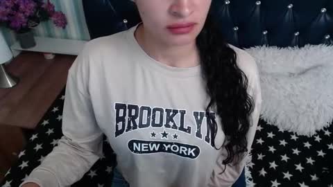Snapshot of scarlett_keaton chatting on September 22, 5:20 am scarlett_keaton online show from September 22, 5:20 am