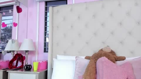 scarlett_leblanc_ online show from March 25, 12:00 pm