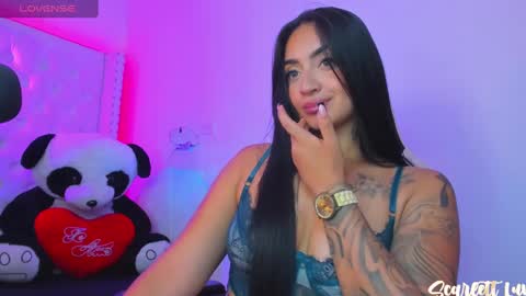 Snapshot of scarlett_luv chatting on February 7, 7:40 am Kim online show from February 7, 7:40 am