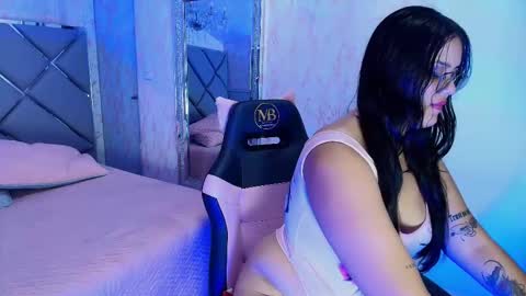 scarlett montoya  online show from December 22, 7:44 pm