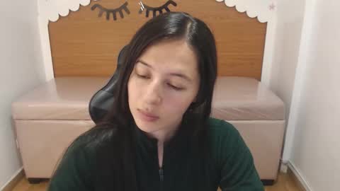 scarlett_percy_t online show from March 20, 7:30 pm