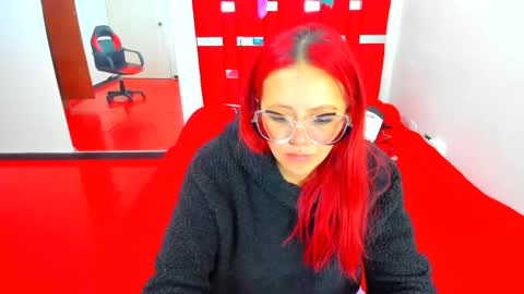 scarlett_red_11 online show from May 2, 5:07 pm