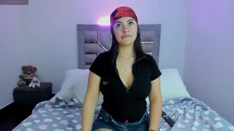 scarlett_rose11 online show from April 28, 5:18 pm