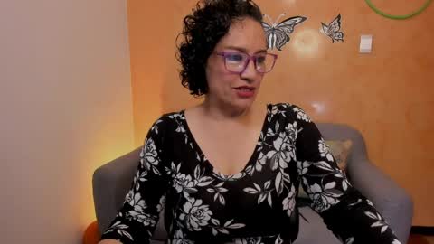 Snapshot of scarlett_sax chatting on April 8, 9:15 pm Scarlett sax online show from April 8, 9:15 pm