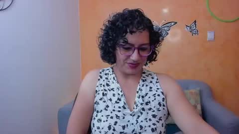 Snapshot of scarlett_sax chatting on April 27, 10:08 pm Scarlett sax online show from April 27, 10:08 pm