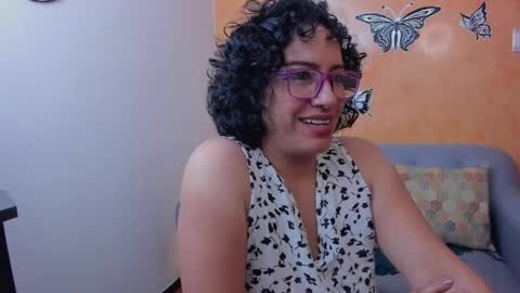 Snapshot of scarlett_sax chatting on April 28, 2:27 am Scarlett sax online show from April 28, 2:27 am