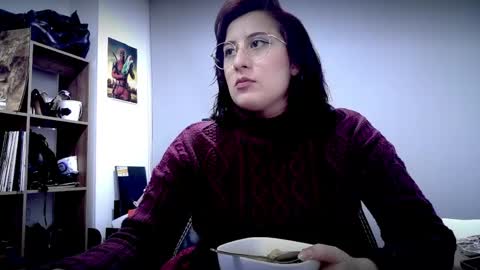 Snapshot of scarlett_sen chatting on April 8, 3:23 pm Mistress Scarlett online show from April 8, 3:23 pm