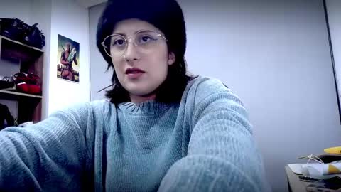 Snapshot of scarlett_sen chatting on April 15, 2:46 pm Mistress Scarlett online show from April 15, 2:46 pm