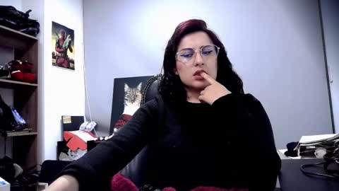Snapshot of scarlett_sen chatting on April 27, 3:10 pm Mistress Scarlett online show from April 27, 3:10 pm