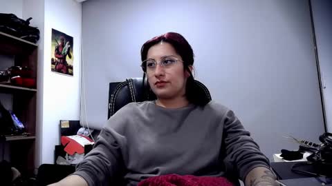 Snapshot of scarlett_sen chatting on April 28, 2:44 pm Mistress Scarlett online show from April 28, 2:44 pm