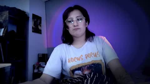 Snapshot of scarlett_sen chatting on May 11, 2:56 pm Mistress Scarlett online show from May 11, 2:56 pm