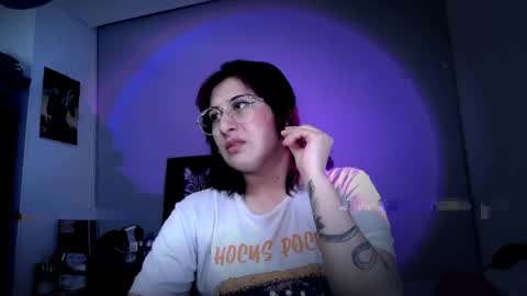 Snapshot of scarlett_sen chatting on May 11, 4:04 pm Mistress Scarlett online show from May 11, 4:04 pm
