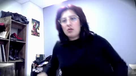 Snapshot of scarlett_sen chatting on May 20, 3:07 pm Mistress Scarlett online show from May 20, 3:07 pm