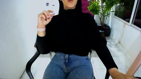 scarlet online show from September 25, 12:53 pm