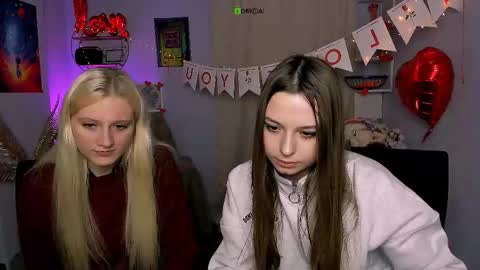 Scarlett online show from February 9, 2:54 pm