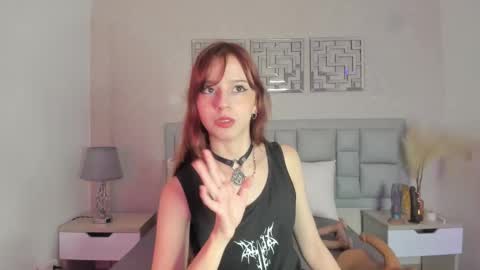 Snapshot of scarlett_smith_3 chatting on March 7, 2:08 am scarlett smith 3 online show from March 7, 2:08 am