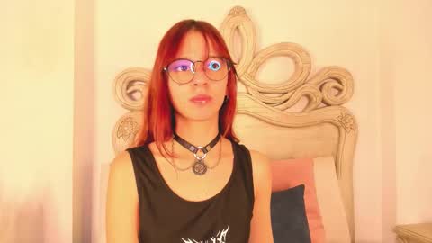 Snapshot of scarlett_smith_3 chatting on March 16, 2:39 am scarlett smith 3 online show from March 16, 2:39 am