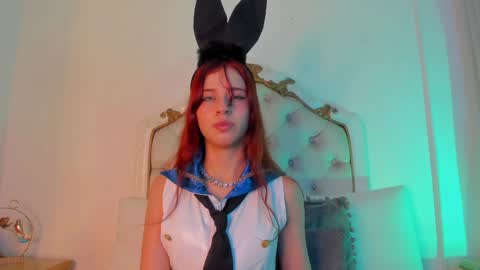 Snapshot of scarlett_smith_3 chatting on April 11, 3:44 am scarlett smith 3 online show from April 11, 3:44 am