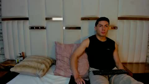 Snapshot of scarlettandlucas chatting on January 15, 8:23 pm Scarlett and Lucas online show from January 15, 8:23 pm