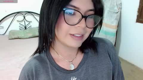 Snapshot of scarlette_mason_1 chatting on December 3, 7:01 pm KARLA online show from December 3, 7:01 pm