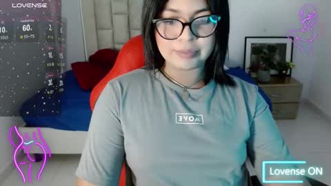 Snapshot of scarlette_mason_1 chatting on December 18, 4:07 am KARLA online show from December 18, 4:07 am
