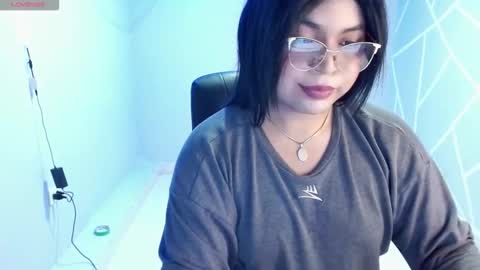Snapshot of scarlette_mason_1 chatting on March 21, 10:57 pm KARLA online show from March 21, 10:57 pm