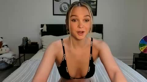 Scarlett online show from March 30, 9:05 pm