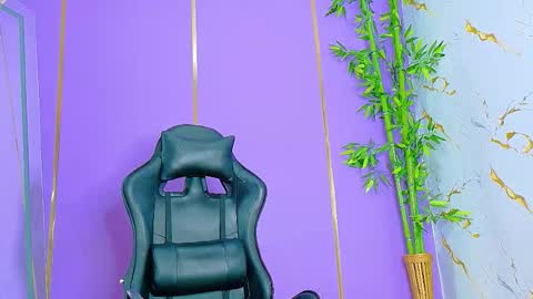 Scarlet online show from October 7, 8:50 pm