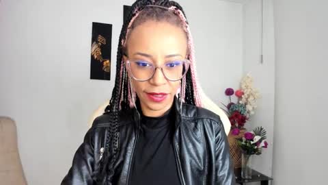 Snapshot of scarlettmalbec chatting on February 19, 11:36 pm Scarlett online show from February 19, 11:36 pm