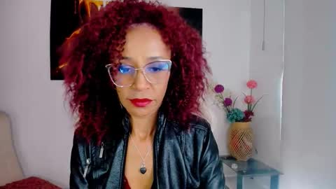 Snapshot of scarlettmalbec chatting on October 21, 9:37 pm Scarlett online show from October 21, 9:37 pm