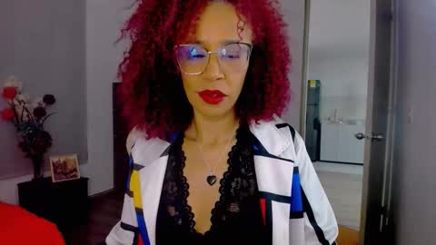 Snapshot of scarlettmalbec chatting on January 7, 9:39 pm Scarlett online show from January 7, 9:39 pm