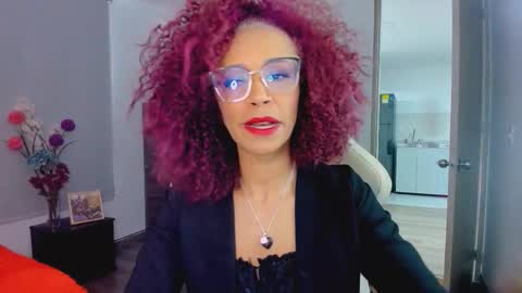 Snapshot of scarlettmalbec chatting on January 10, 9:30 pm Scarlett online show from January 10, 9:30 pm