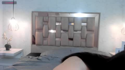 Scarlet online show from April 16, 9:39 pm