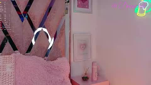 Snapshot of scarlettrusso1 chatting on September 21, 12:18 pm Scarlett online show from September 21, 12:18 pm