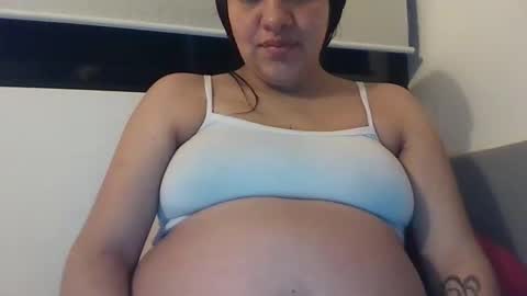 Snapshot of sccarlet_xxx chatting on January 19, 12:03 am sccarlet_xxx online show from January 19, 12:03 am