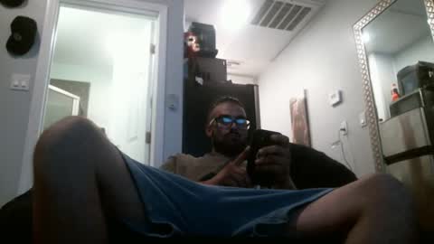 Snapshot of schemin10248 chatting on September 9, 2:33 am schemin10248 online show from September 9, 2:33 am