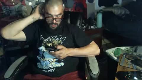 Snapshot of schemin10248 chatting on May 18, 4:07 am schemin10248 online show from May 18, 4:07 am
