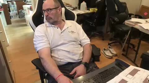 schief6218 online show from March 25, 1:33 am