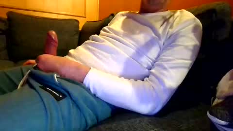 Snapshot of schmuhbaer1 chatting on February 5, 7:40 pm schmuhbaer1 online show from February 5, 7:40 pm