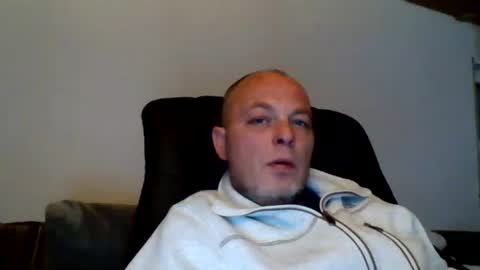 schnibschnab online show from October 5, 8:51 pm