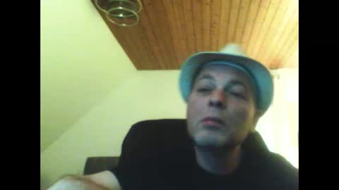 schnibschnab online show from April 3, 11:58 pm