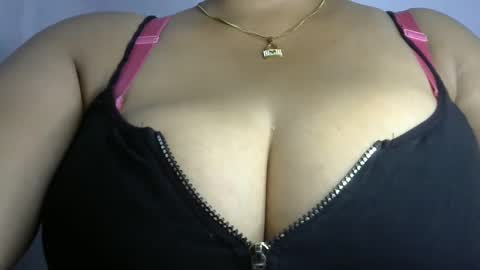 mai latina online show from January 4, 12:59 pm
