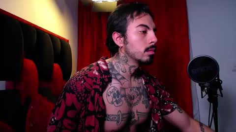 Alejandro help me to reach 200 thumps up online show from May 19, 3:24 am
