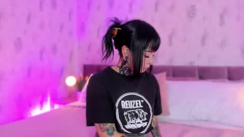 Scolw  online show from October 15, 7:58 pm