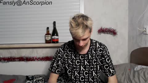 Snapshot of scorpion_250 chatting on December 31, 9:39 pm Scorpion 250 online show from December 31, 9:39 pm