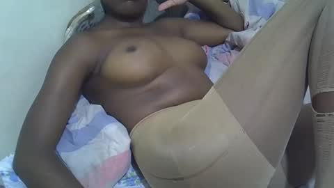 Snapshot of scorviaamanda254 chatting on December 16, 8:20 am Its Lilly online show from December 16, 8:20 am