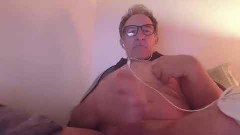 scotchwhieskie online show from May 14, 11:00 pm