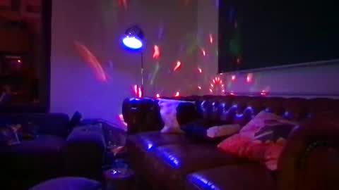 scotibeech online show from November 19, 2:17 pm